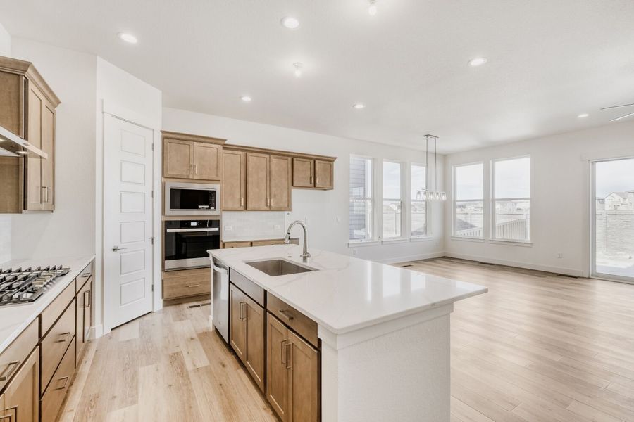 8006 Pennydale - Kitchen 8006 Pennydale - Kitchen