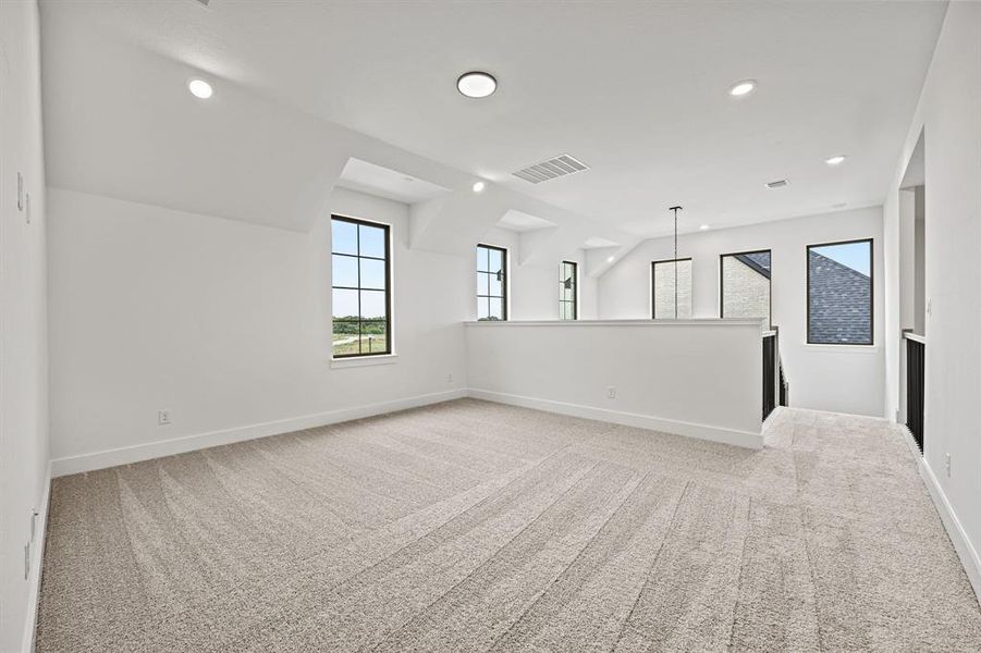 Spacious, unfurnished interior of a new home in Chatham Reserve, Providence Village (Image 11).