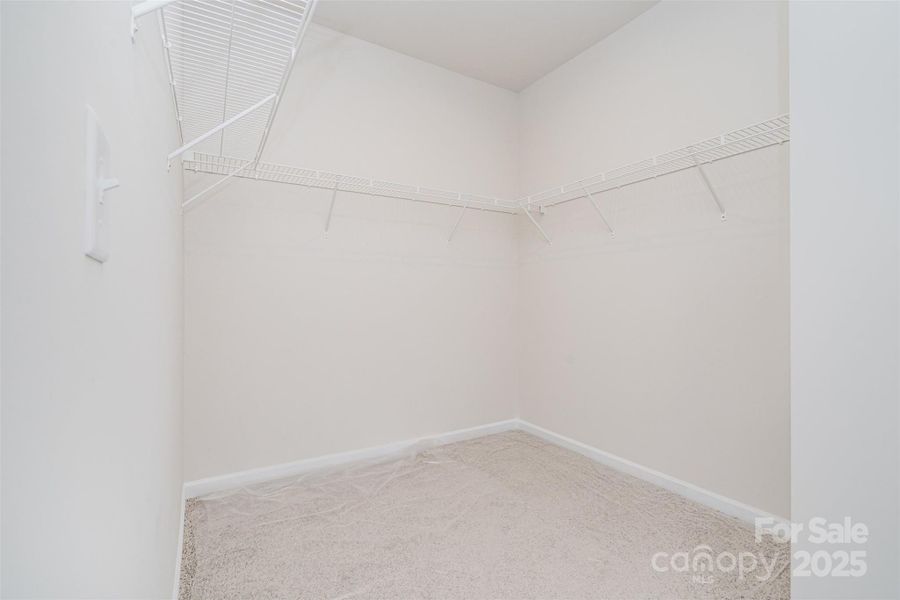 Spacious, unfurnished interior of a new home in , Charlotte (Image 11).