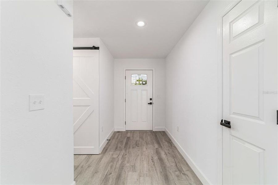 Spacious, unfurnished interior of a new home in , Ocala (Image 34).