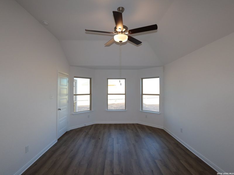 Spacious, unfurnished interior of a new home in Hickory Ridge, Elmendorf (Image 24).