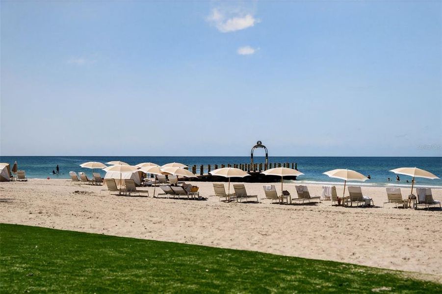 Community amenities in , Longboat Key (Image 47).