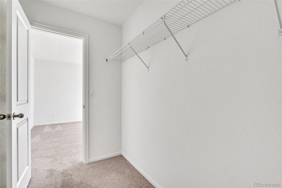 Spacious, unfurnished interior of a new home in Turnberry Villas, Commerce City (Image 28).