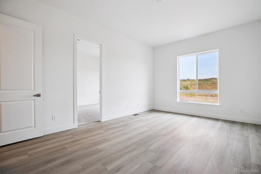 Spacious, unfurnished interior of a new home in , Littleton (Image 19).