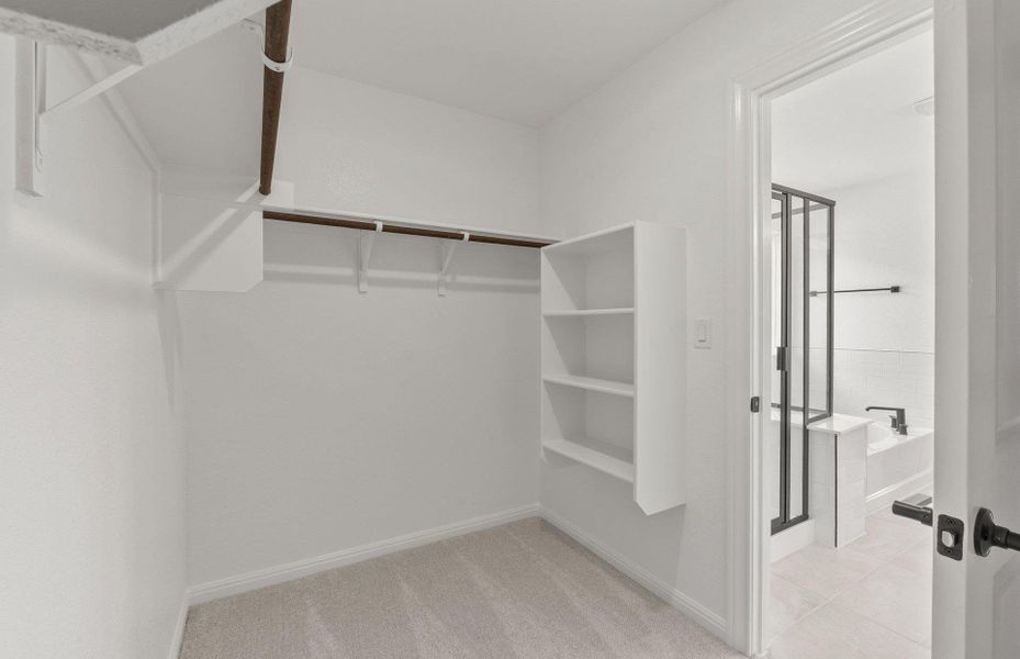 Spacious, unfurnished interior of a new home in Horizon Lake, Leander (Image 22). Spacious, unfurnished interior of a new home in Horizon Lake, Leander (Image 22).