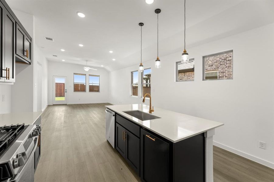 11. 14200 Gallatin - Kitchen (4)
