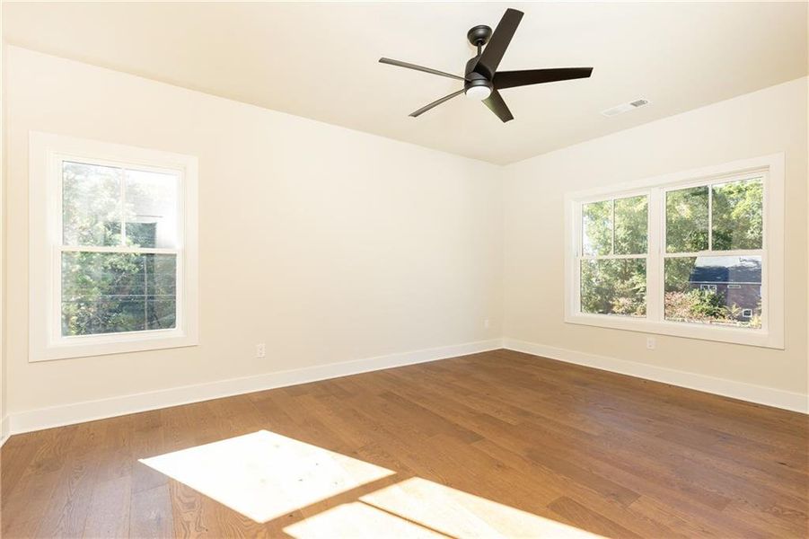 Spacious, unfurnished interior of a new home in , Atlanta (Image 17).