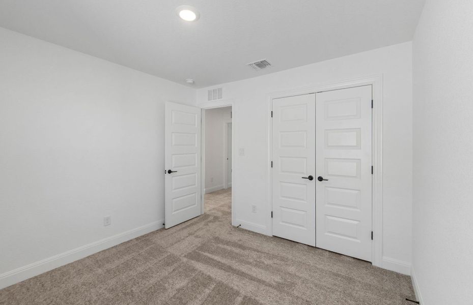 Spacious, unfurnished interior of a new home in Lagos, Manor (Image 41).