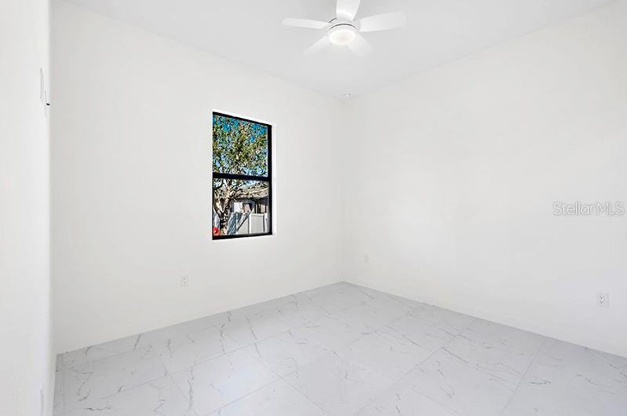 Spacious, unfurnished interior of a new home in , Cape Coral (Image 22).