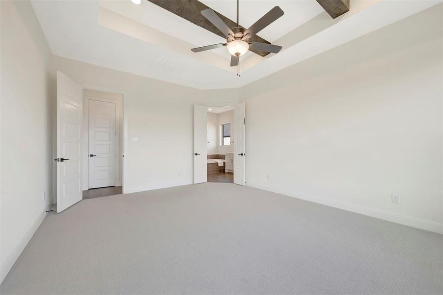 Spacious, unfurnished interior of a new home in South Pointe Manor Series, Mansfield (Image 20).