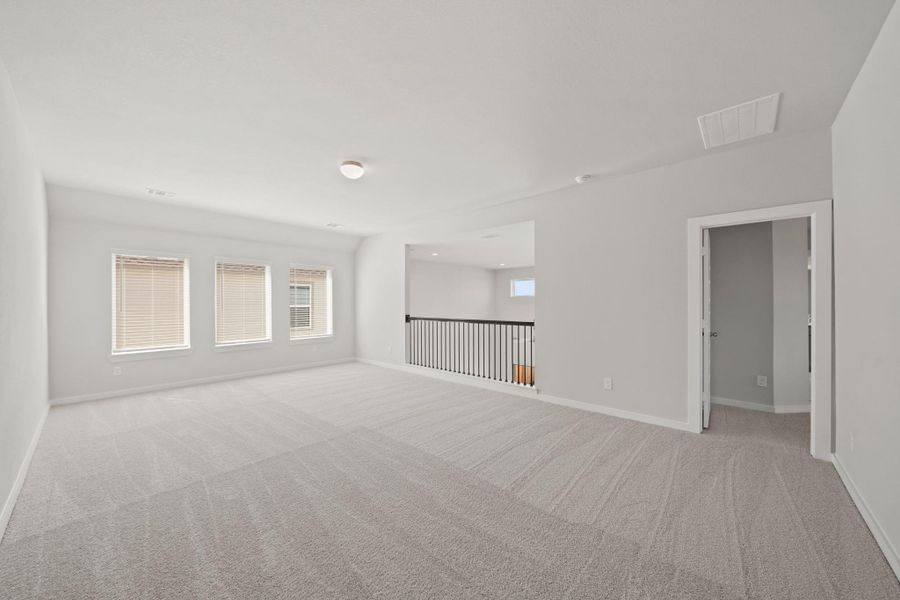 Spacious, unfurnished interior of a new home in Huntington Place, Rosharon (Image 11). Spacious, unfurnished interior of a new home in Huntington Place, Rosharon (Image 11).