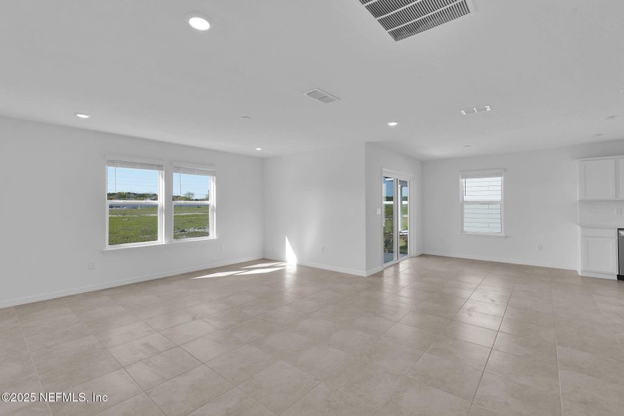 Spacious, unfurnished interior of a new home in Wells Landing, Jacksonville (Image 10). Spacious, unfurnished interior of a new home in Wells Landing, Jacksonville (Image 10).