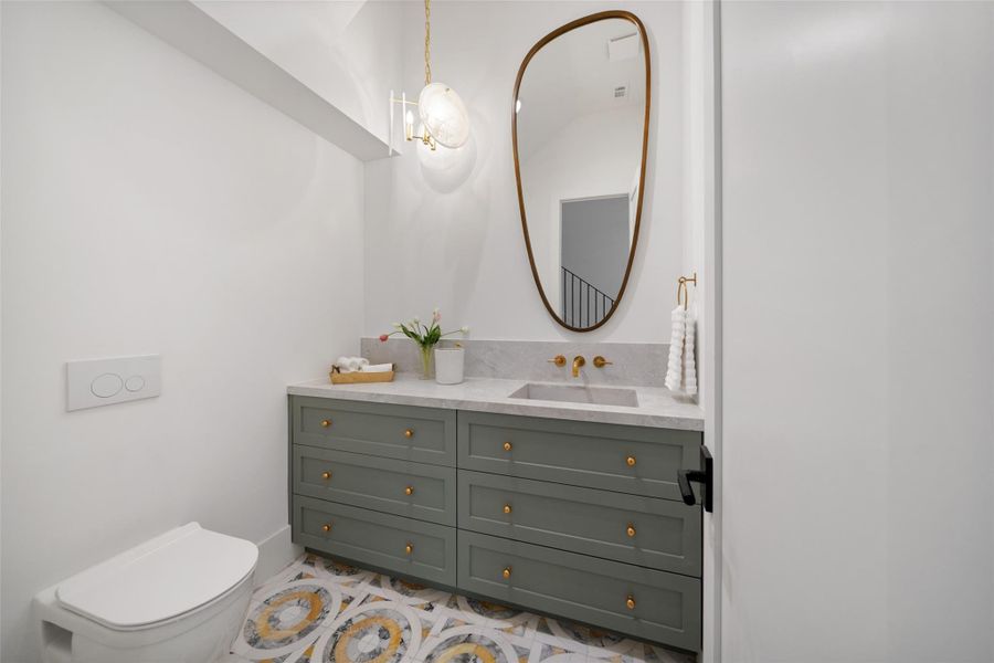 STUNNING POWDER BATH WITH FLOATING TOILET STUNNING POWDER BATH WITH FLOATING TOILET
