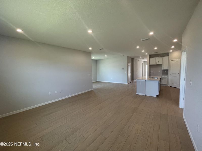 Spacious, unfurnished interior of a new home in Magnolia Series at Seminole Palms, Palm Coast (Image 33).