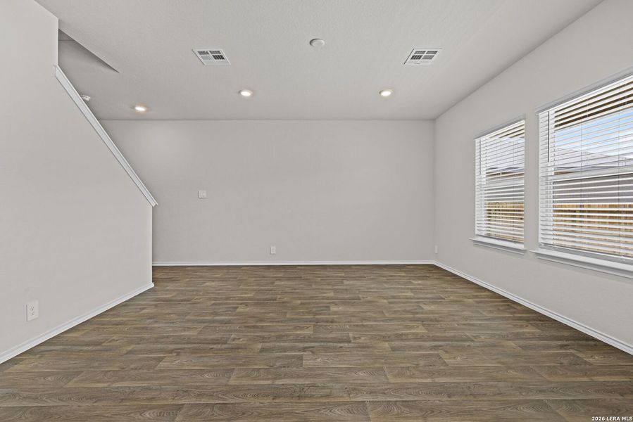 Spacious, unfurnished interior of a new home in Redbird Ranch, San Antonio (Image 19). Spacious, unfurnished interior of a new home in Redbird Ranch, San Antonio (Image 19).