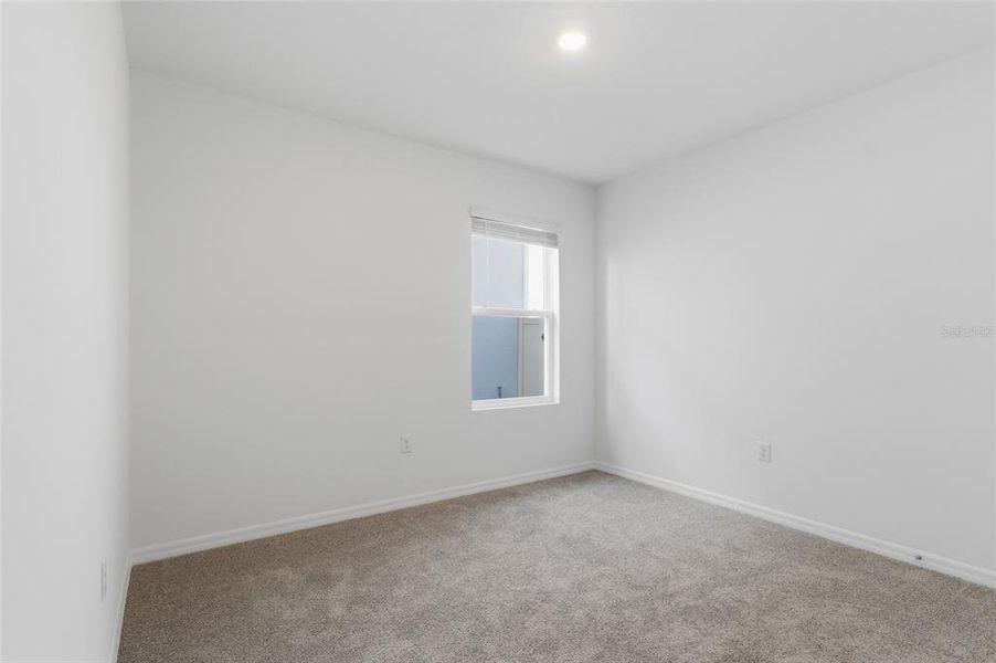 Spacious, unfurnished interior of a new home in Northwater at Two Rivers, Zephyrhills (Image 12).