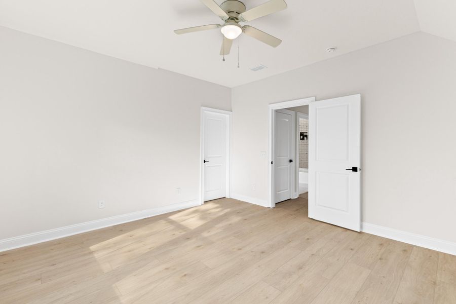 Spacious, unfurnished interior of a new home in Park Circle Single Family Homes, North Charleston (Image 24).