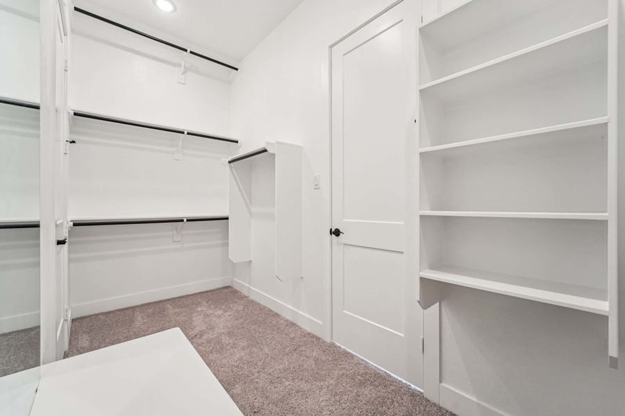 Image 32 of a home in Kresston.