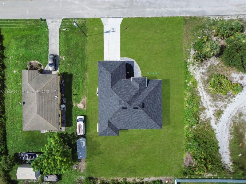 Image 38 of a home in . Image 38 of a home in .