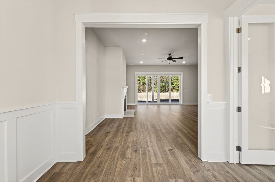Spacious, unfurnished interior of a new home in Crow Creek, Calabash (Image 3).