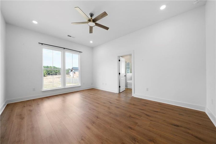 Spacious, unfurnished interior of a new home in , Rome (Image 16).