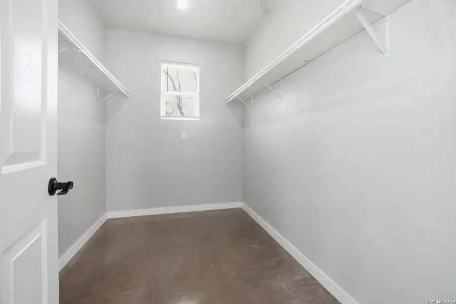 Spacious, unfurnished interior of a new home in , Pleasanton (Image 20).
