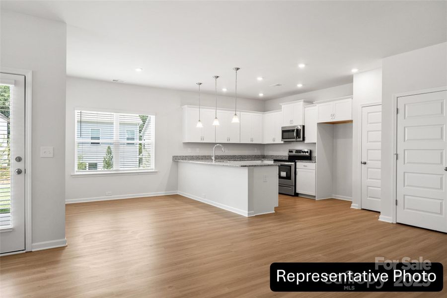 Image 18 of a home in Country Club Village. Image 18 of a home in Country Club Village.