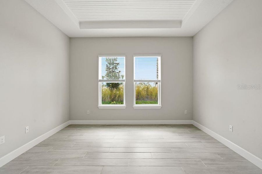 Spacious, unfurnished interior of a new home in Esplanade at Coasterra, Palmetto (Image 16).