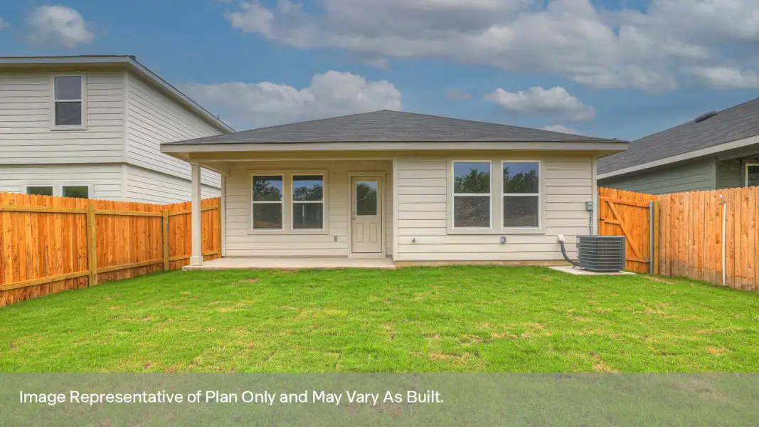 Exterior details and patio area of a home in Bollinger, Maxwell (Image 3).