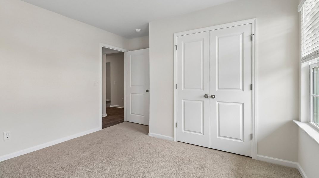 Spacious, unfurnished interior of a new home in Gates Village, Lugoff (Image 24).