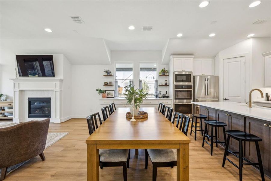 Furnished interior view inside a new home in , Fort Worth (Image 5).