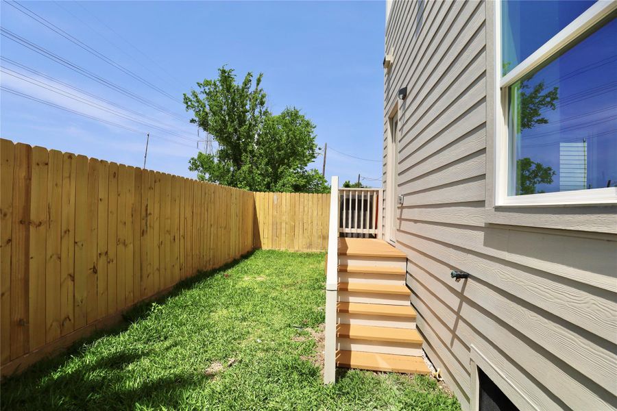 This home offers open area in the backyard and side yard areas, perfect for outdoor activities or customization. This home offers open area in the backyard and side yard areas, perfect for outdoor activities or customization.