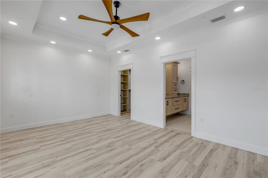 Spacious, unfurnished interior of a new home in , New Smyrna Beach (Image 88).
