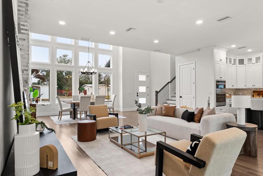 Furnished interior view inside a new home in , Orlando (Image 24).