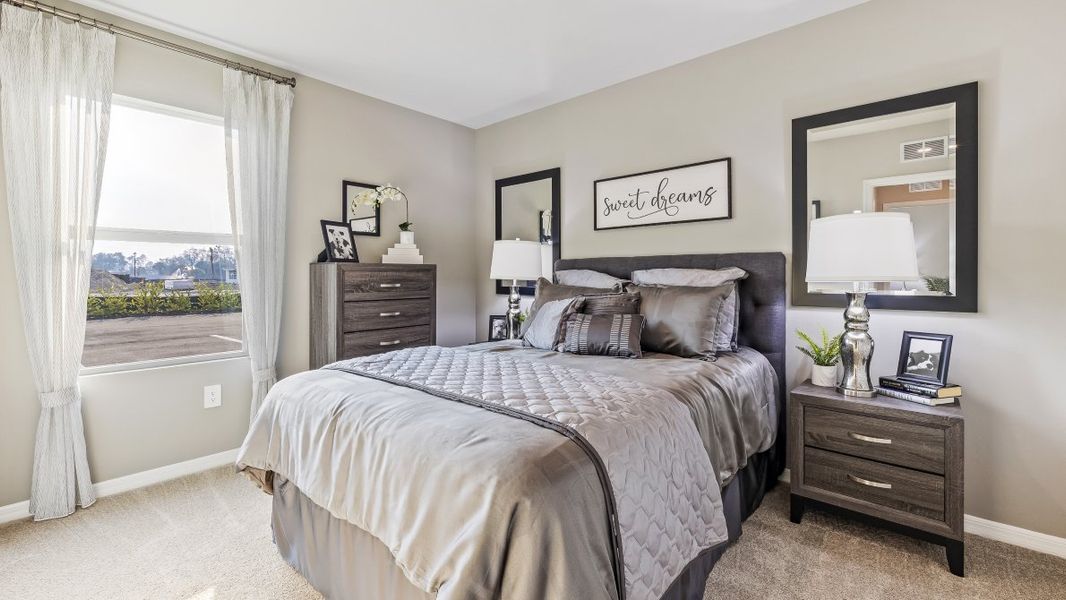 Representative furnished interior of a home built from the Lakeside by D.R. Horton in Hemingway Pointe, Fort Myers (Image 12).
