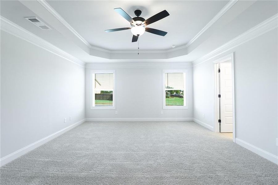 Spacious, unfurnished interior of a new home in Calgary Downs, Winder (Image 13).
