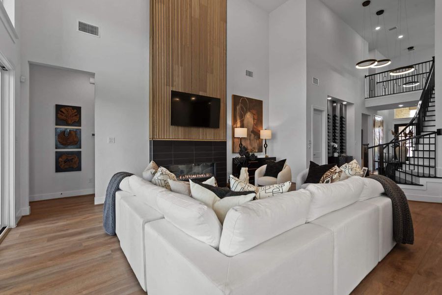 Furnished interior view inside a new home in Evergreen, Conroe (Image 18). Furnished interior view inside a new home in Evergreen, Conroe (Image 18).