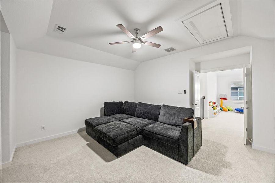 Furnished interior view inside a new home in Thompson Farms: 50ft. lots, Van Alstyne (Image 25). Furnished interior view inside a new home in Thompson Farms: 50ft. lots, Van Alstyne (Image 25).