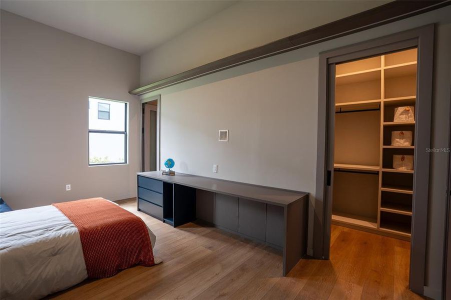 Furnished interior view inside a new home in , Montverde (Image 8).