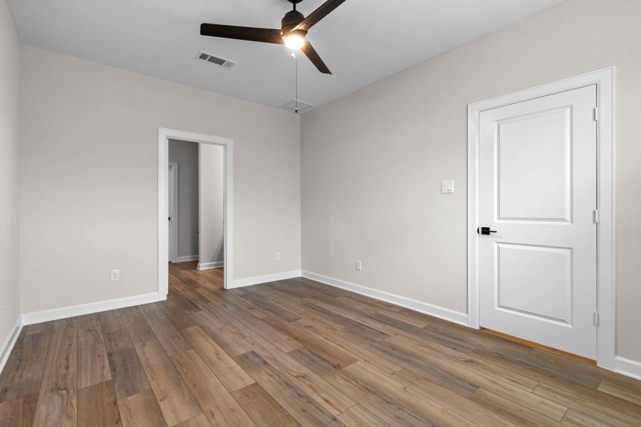 Spacious, unfurnished interior of a new home in Emberly, Beasley (Image 9).