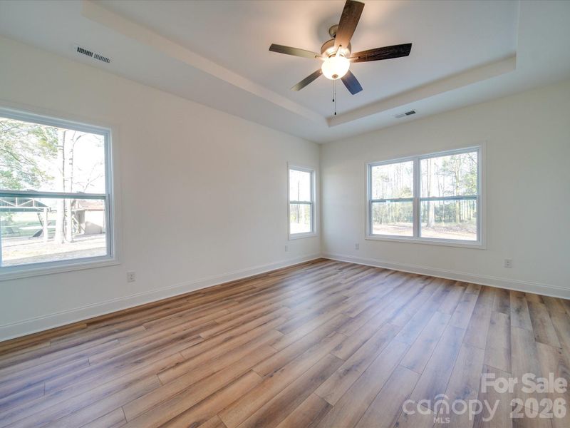 Spacious, unfurnished interior of a new home in , Monroe (Image 9).