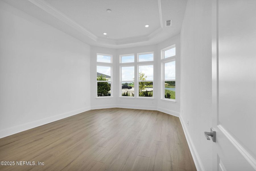 Spacious, unfurnished interior of a new home in Del Webb Saint Johns, St. Johns (Image 16).