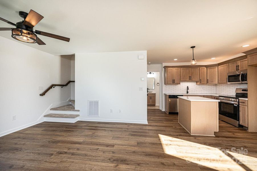 Image 23 of a home in .