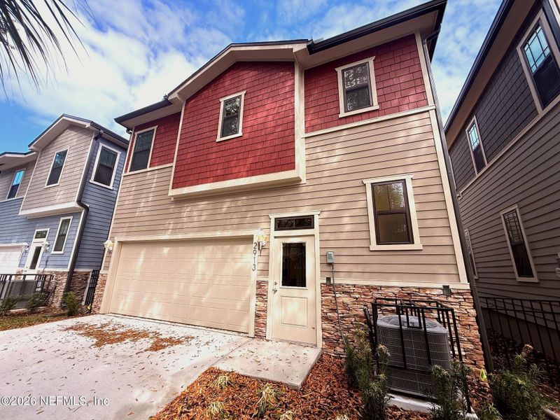 Image 20 of a home in .