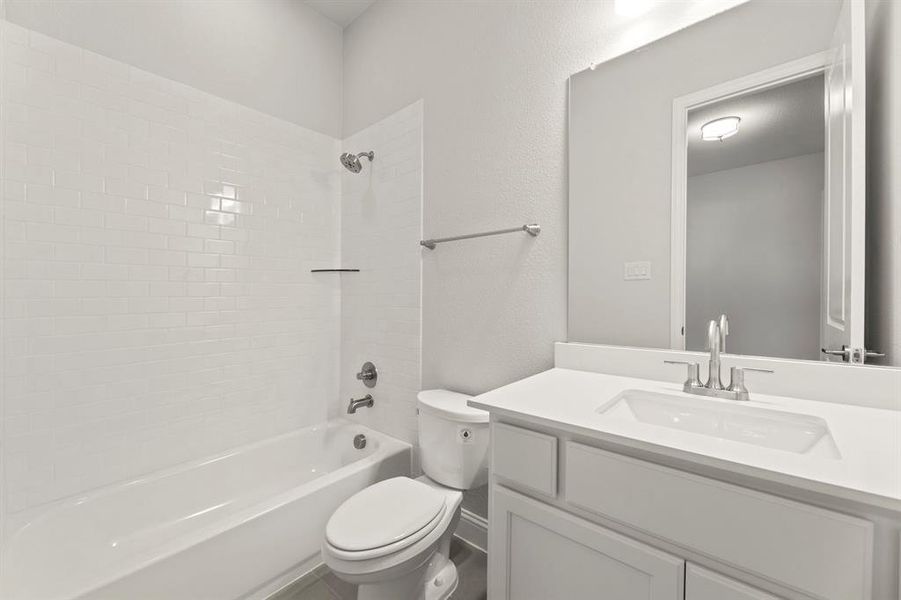 05. 2109 Clairmount - 2ND Bath