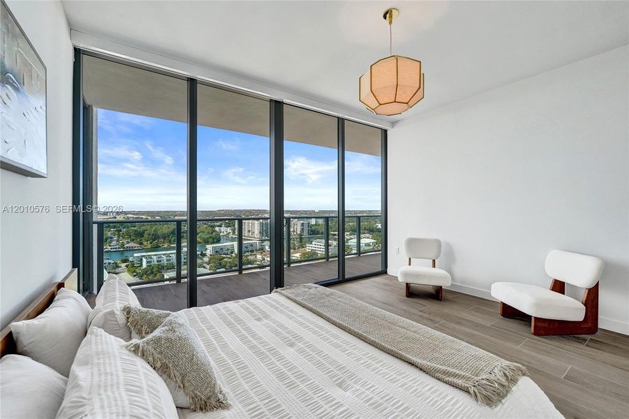 Furnished interior view inside a new home in , Pompano Beach (Image 70).