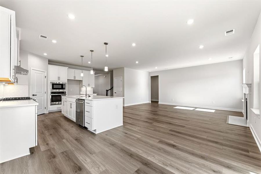 Spacious, unfurnished interior of a new home in Grande Dunes North Village, Myrtle Beach (Image 15). Spacious, unfurnished interior of a new home in Grande Dunes North Village, Myrtle Beach (Image 15).