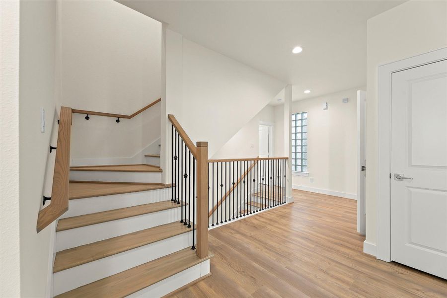 Spacious, unfurnished interior of a new home in , Houston (Image 31).