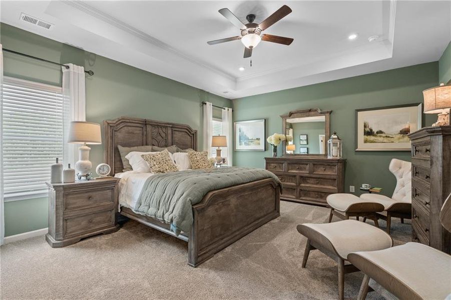 Furnished interior view inside a new home in Oakmont, Dallas (Image 13).