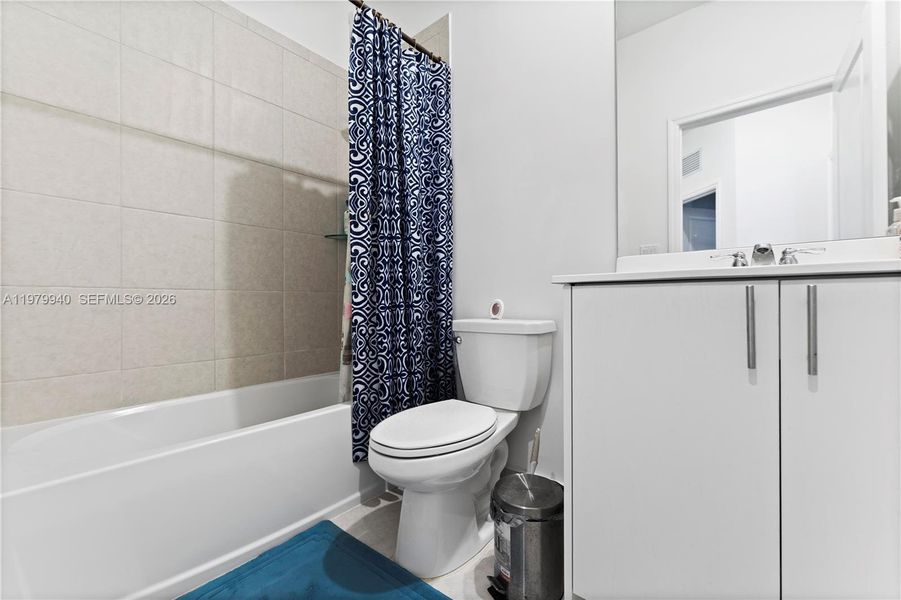 Furnished interior view inside a new home in , Miami (Image 27).